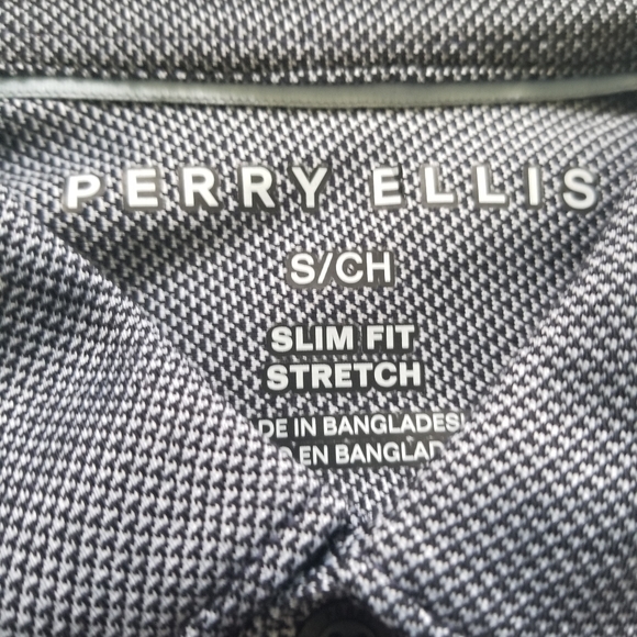 Brand New Perry Ellis Untucked Knit Shirt size Small - Picture 3 of 4